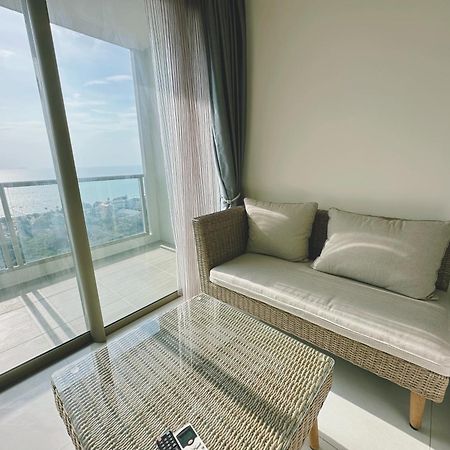Riviera Jomtien By Daisy Pattaya 2 Apartment Luaran gambar