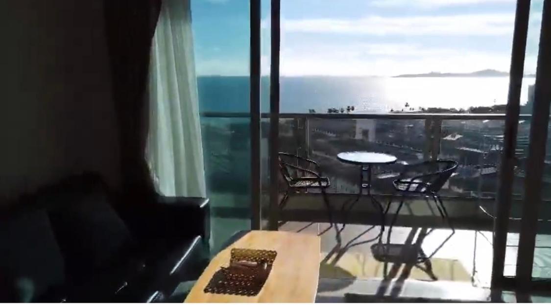 Riviera Jomtien By Daisy Pattaya 2 Apartment Luaran gambar