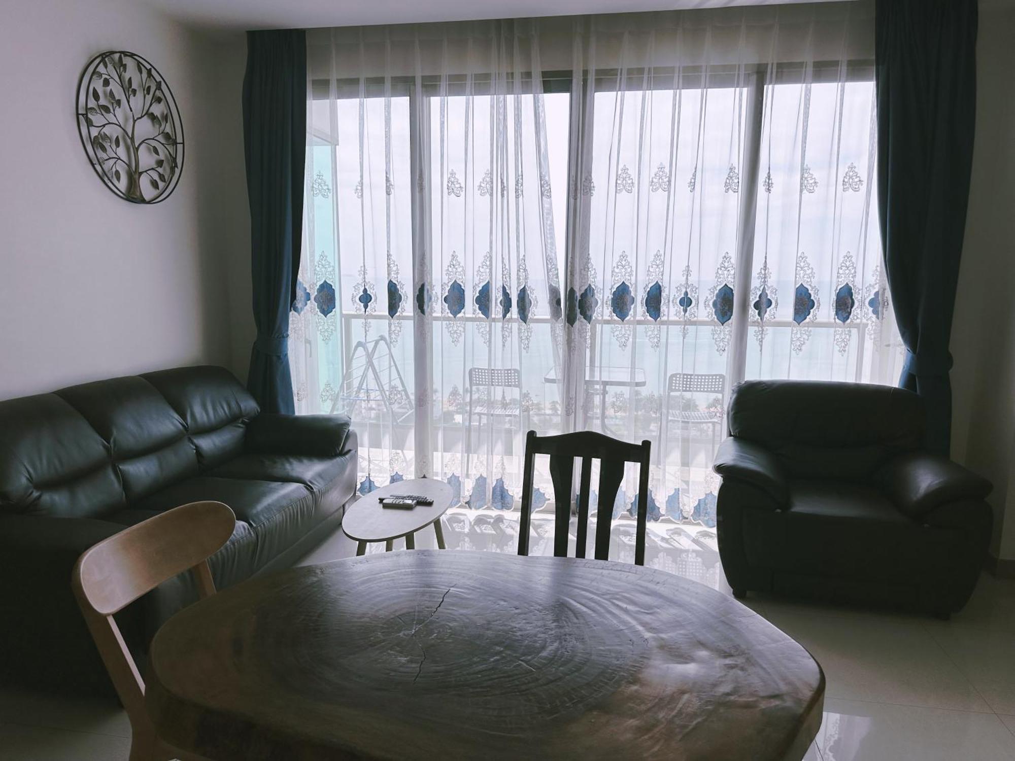 Riviera Jomtien By Daisy Pattaya 2 Apartment Luaran gambar